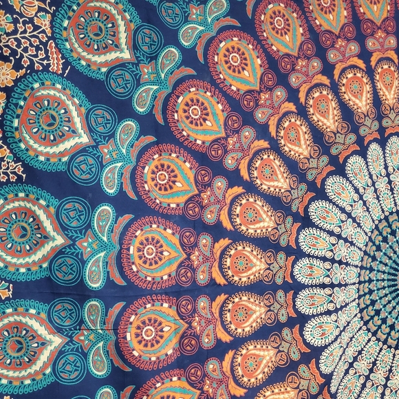 NEW Mandala Feather Tapestry Queen Size - Picture 3 of 4